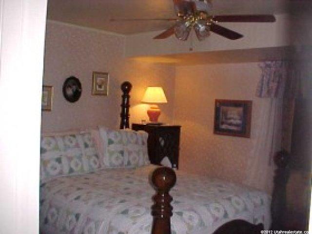 2818 Gilbert Dr, Riverton, UT 84065 — photo 7