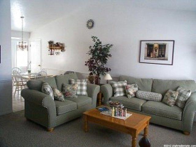 643 W 2300 N, West Bountiful, UT 84087 — photo 2