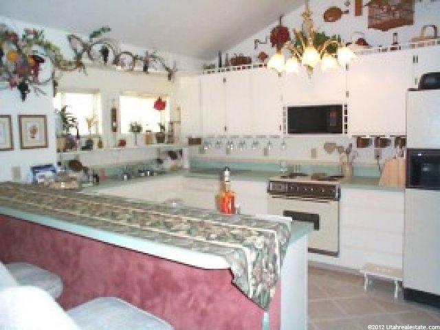 2025 Falcon Hill Dr, Sandy, UT 84092 — photo 2