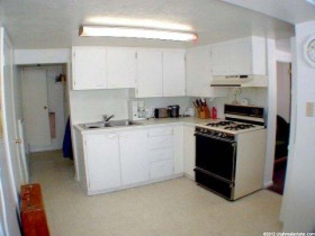 261 W 300 S, Hyrum, UT 84319 — photo 4