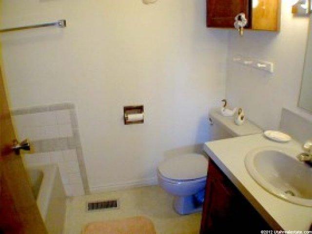 390 W 400 N, Hyrum, UT 84319 — photo 2