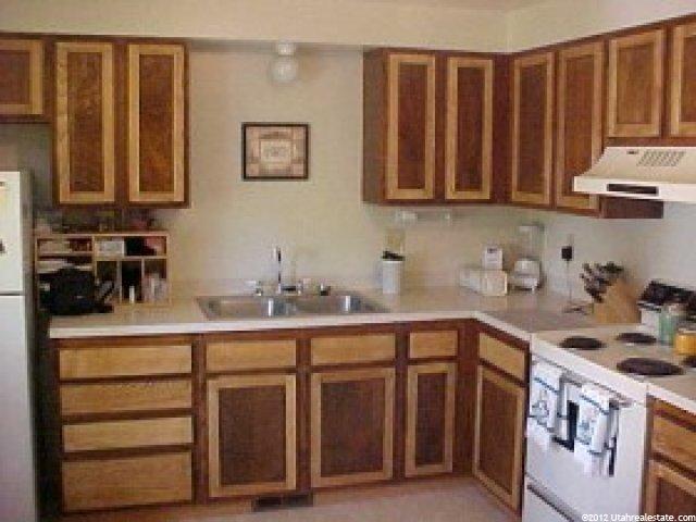 626 Downs Dr, Ogden, UT 84404 — photo 3