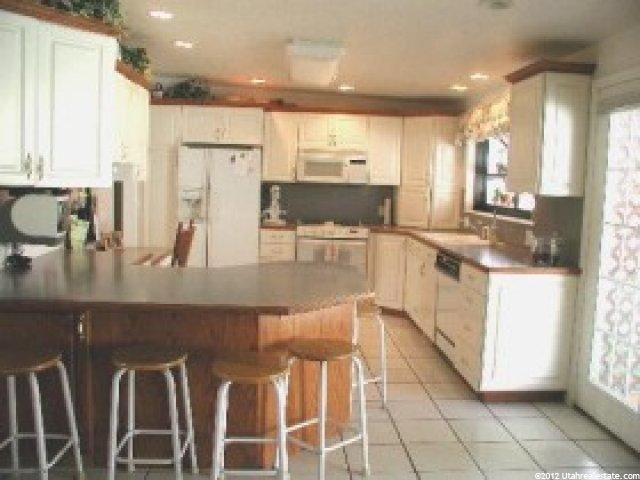 2553 S 450 E, Bountiful, UT 84010 — photo 2