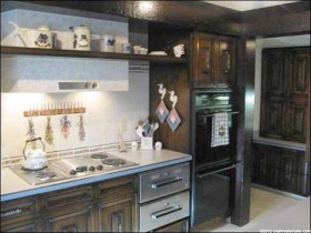 195 Pinewood Cir, Layton, UT 84040 — photo 3