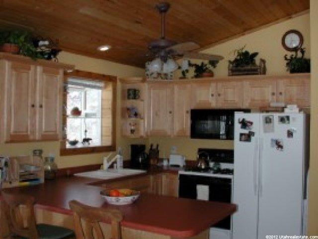 302 Ashley Dr, Oakley, UT 84055 — photo 2