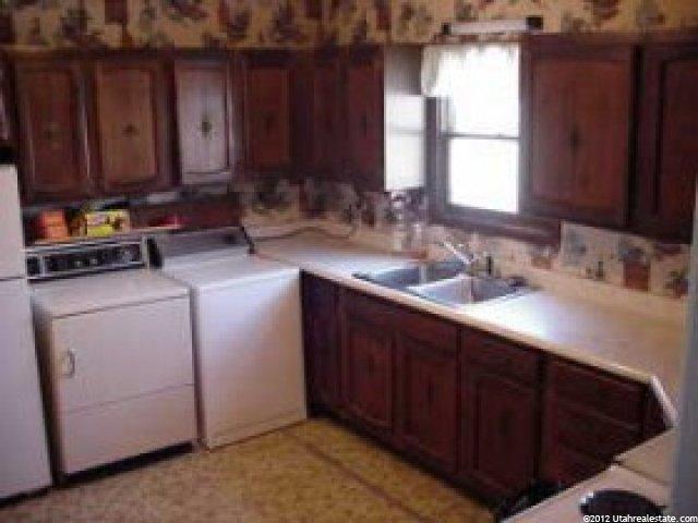 842 Rowley Dr, Murray, UT 84107 — photo 2