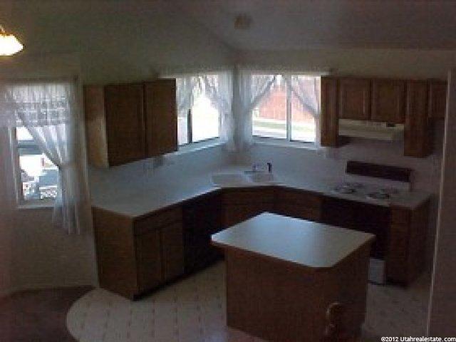 462 W 2300 N, Harrisville, UT 84414 — photo 2