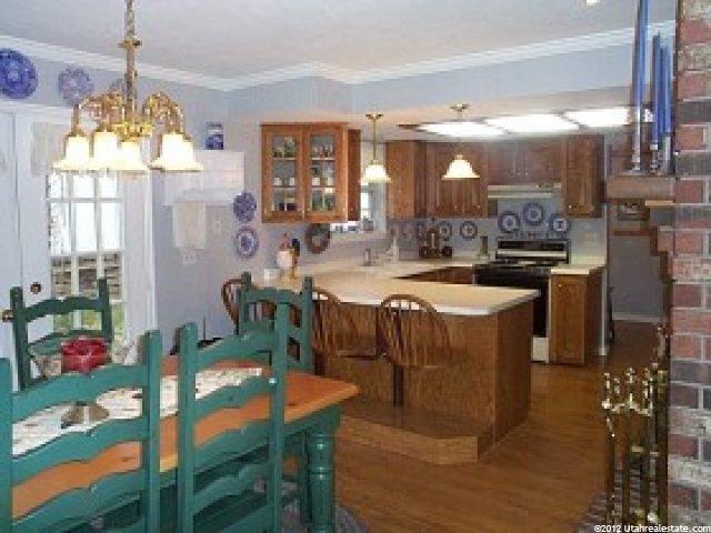 562 N 180 E, Centerville, UT 84014 — photo 4