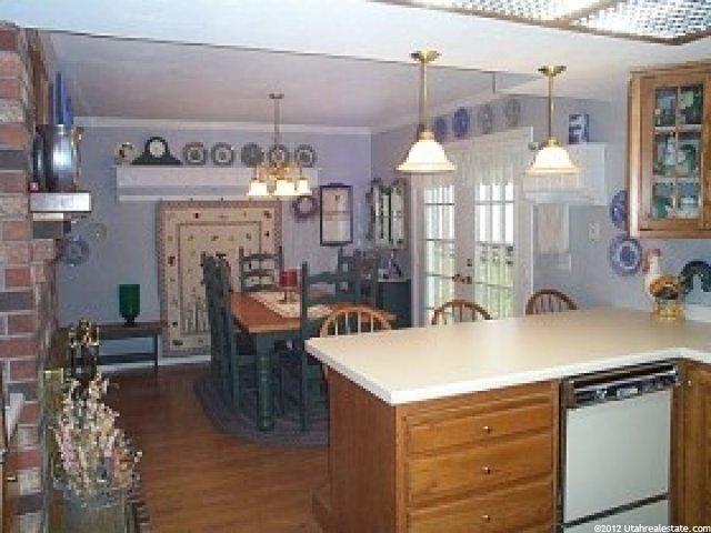 562 N 180 E, Centerville, UT 84014 — photo 5