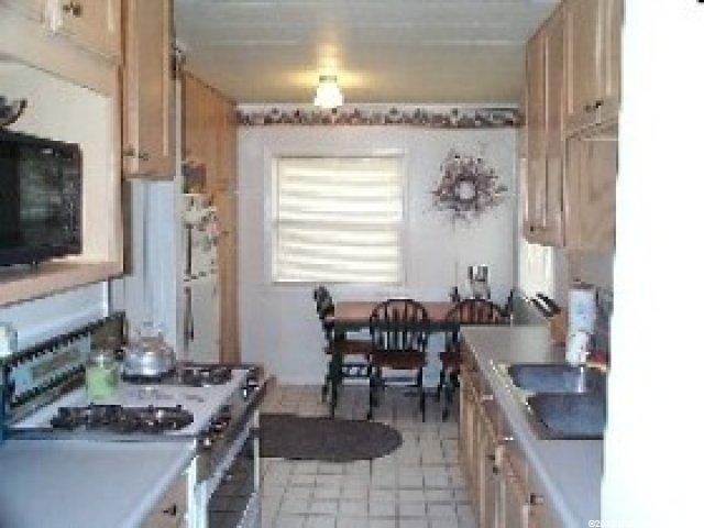 3901 Evelyn Rd, South Ogden, UT 84403 — photo 3