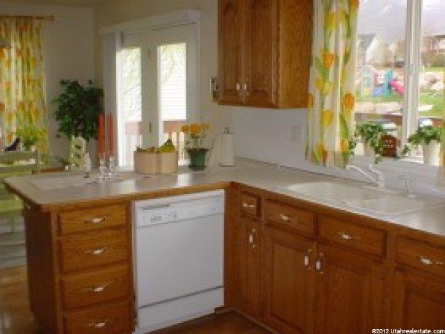 517 S 100 E, Kaysville, UT 84037 — photo 4
