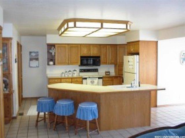 2565 Rockhampton Dr, Sandy, UT 84092 — photo 2