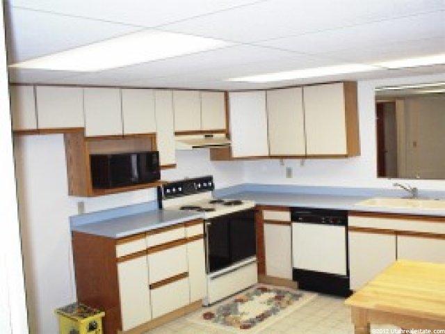2565 Rockhampton Dr, Sandy, UT 84092 — photo 7