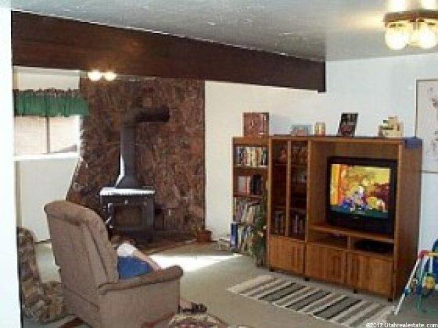 248 S Center St, Delta, UT 84624 — photo 3