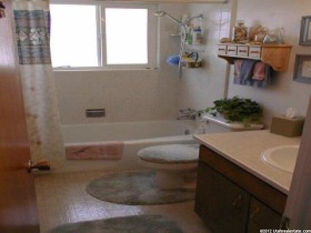 1394 Marilyn Dr, Syracuse, UT 84075 — photo 8