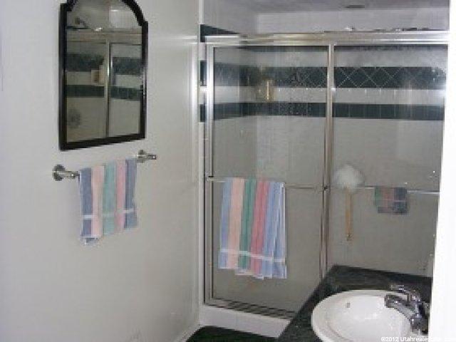 5442 Avalon Dr, Murray, UT 84107 — photo 8
