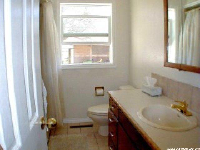 194 N 100 W, Hyde Park, UT 84318 — photo 2