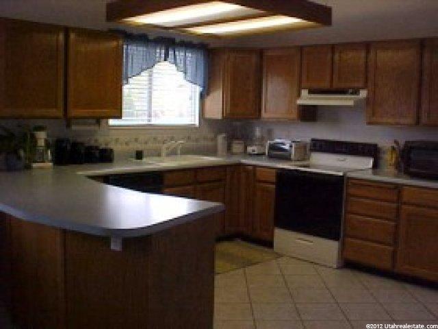 1227 Shadow Gate Cir, Sandy, UT 84094 — photo 3