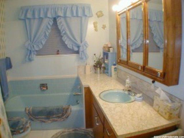 685 S 400 E, Providence, UT 84332 — photo 3