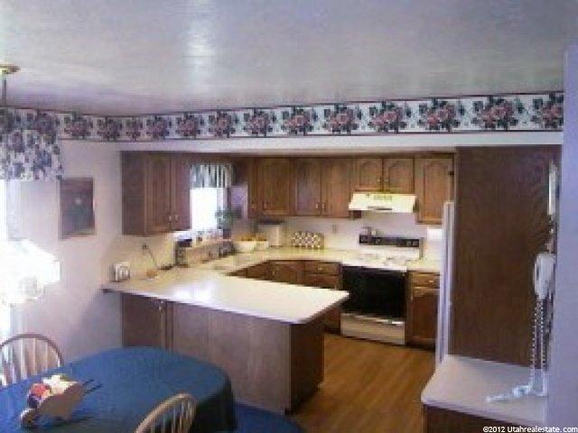 137 E 1100 S, Kaysville, UT 84037 — photo 2