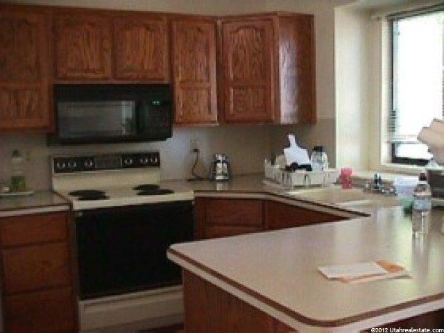 5217 S 2800 W, Roy, UT 84067 — photo 2