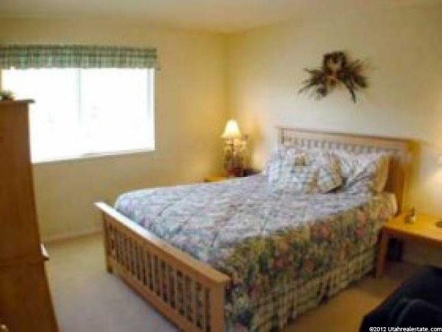 5679 Sunview Dr, Kearns, UT 84118 — photo 5