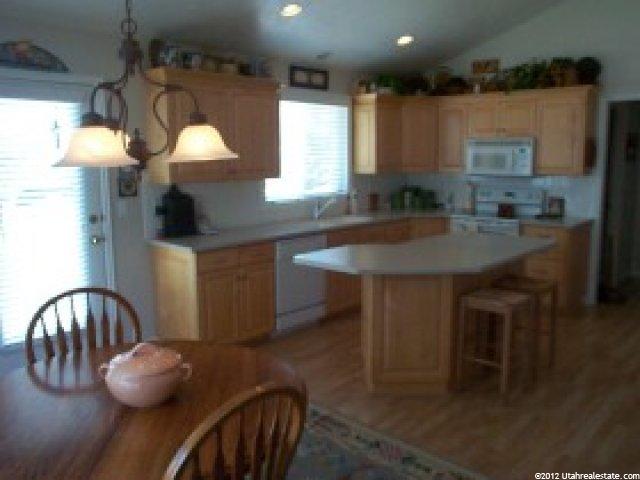 944 Edgefield Rd, Sandy, UT 84094 — photo 4
