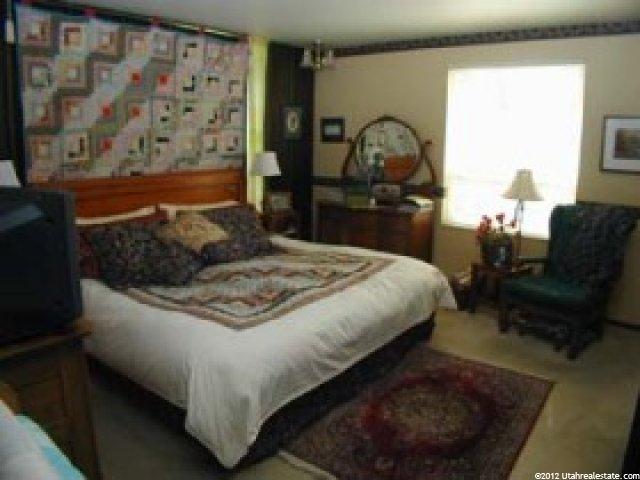 2190 Elaine Dr, Bountiful, UT 84010 — photo 2