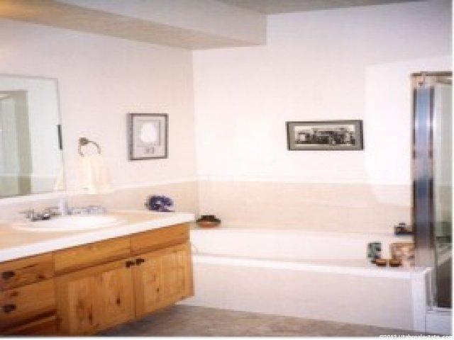 1672 Roycroft Pl #D, Holladay, UT 84124 — photo 4