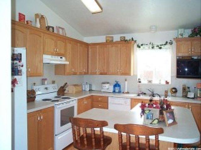 77 N 100 W, Wellsville, UT 84339 — photo 4
