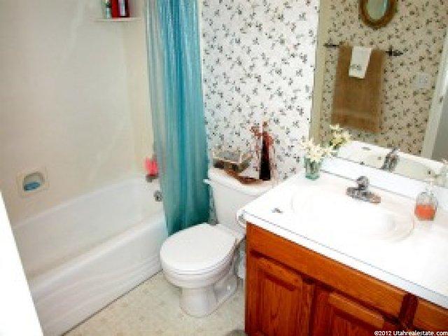 706 W 1900 N, Clinton, UT 84015 — photo 6