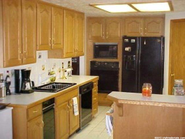 11982 Bluff View Dr, Sandy, UT 84092 — photo 4