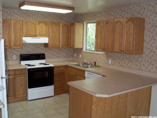 9164 Lazon Cir, Sandy, UT 84094 — photo 2