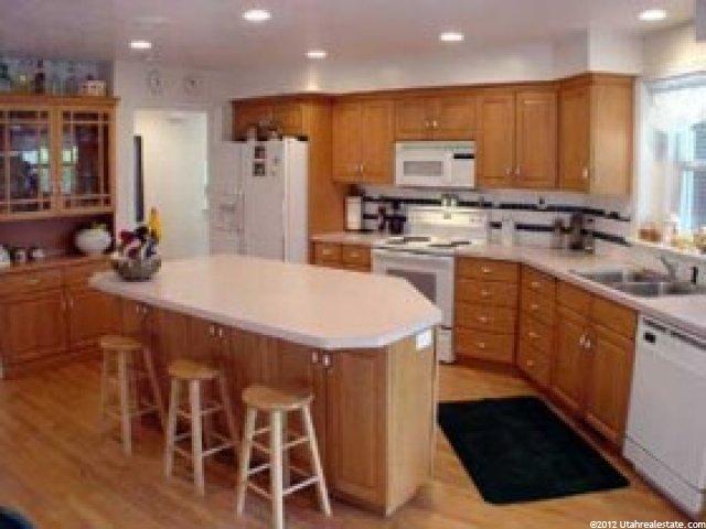 2421 Valley View Dr, Layton, UT 84040 — photo 4
