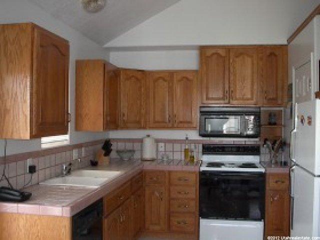 5065 S 3100 W, Roy, UT 84067 — photo 7