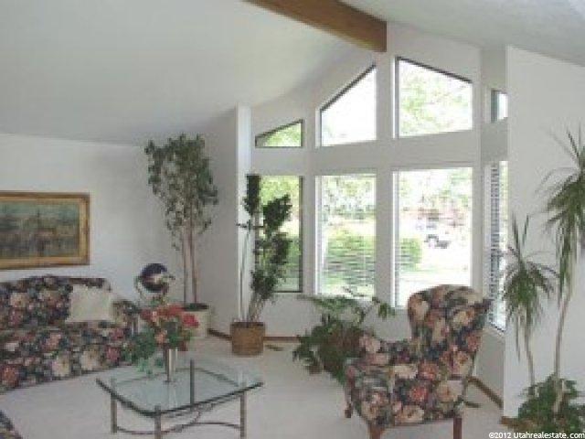 1563 Edgecliff Dr, Sandy, UT 84092 — photo 2