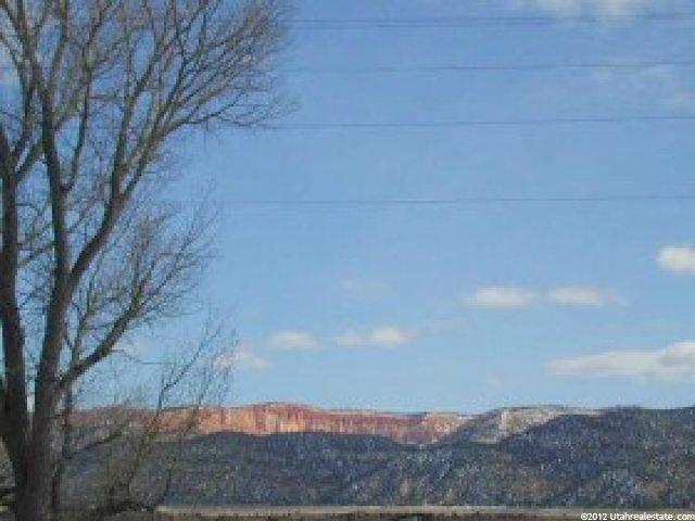 227 N Highway 89, Hatch, UT 84735 — photo 4