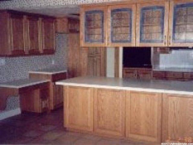 574 E Hods Holw, Kaysville, UT 84037 — photo 4