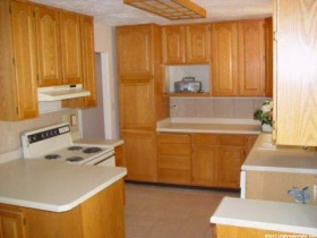 9921 Tulip Dr, Sandy, UT 84094 — photo 3