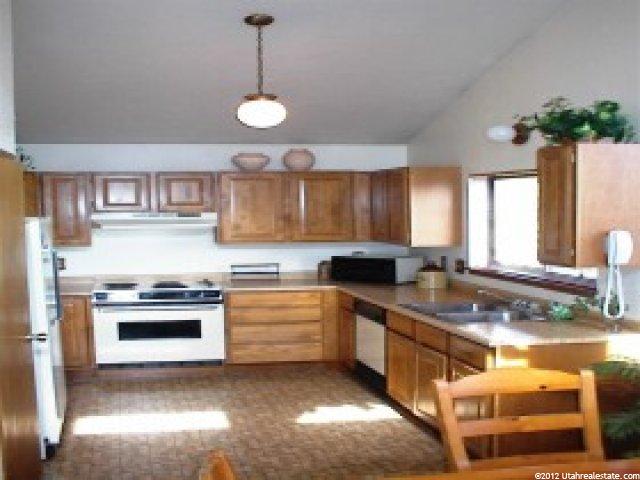 8192 S 270 E, Sandy, UT 84070 — photo 2