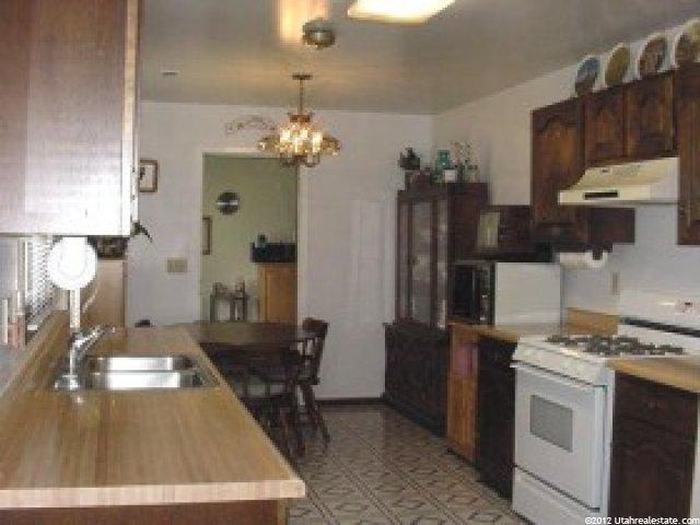 562 E 400 N, Nephi, UT 84648 — photo 3