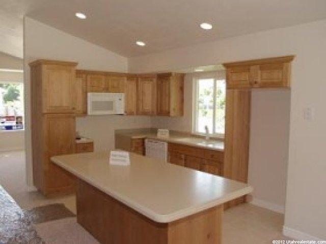 7488 Green Haven Dr, Midvale, UT 84047 — photo 5