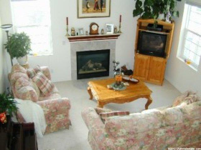 893 Courtyard Ln, Centerville, UT 84014 — photo 2