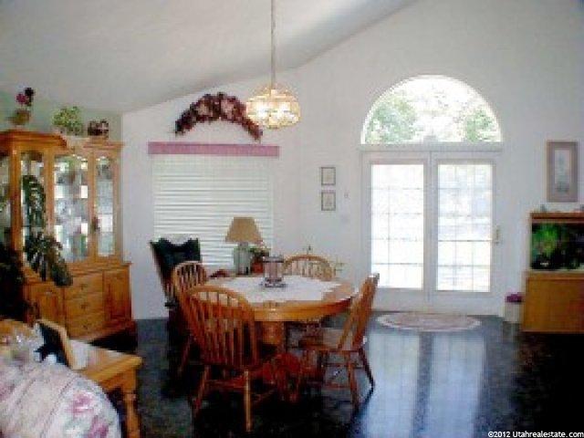 1077 Windsor Dr, River Heights, UT 84321 — photo 3
