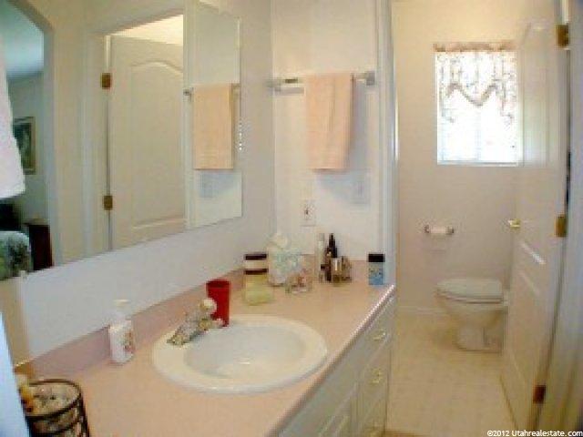 1077 Windsor Dr, River Heights, UT 84321 — photo 4