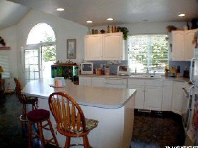 1077 Windsor Dr, River Heights, UT 84321 — photo 8