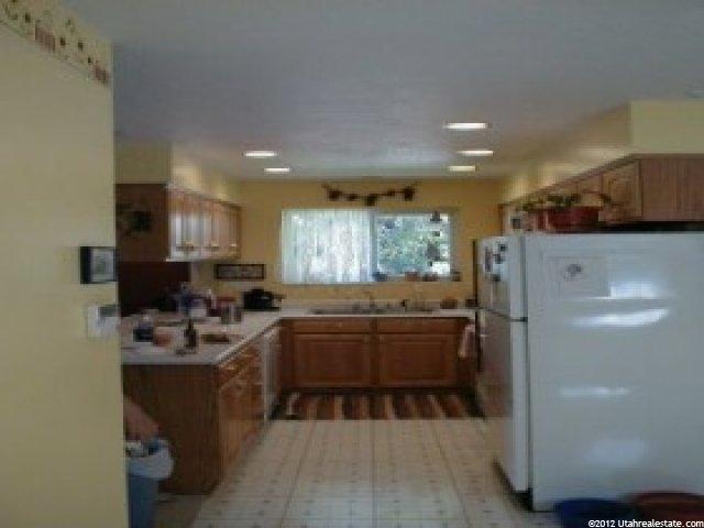 1385 E 300 S, Bountiful, UT 84010 — photo 3