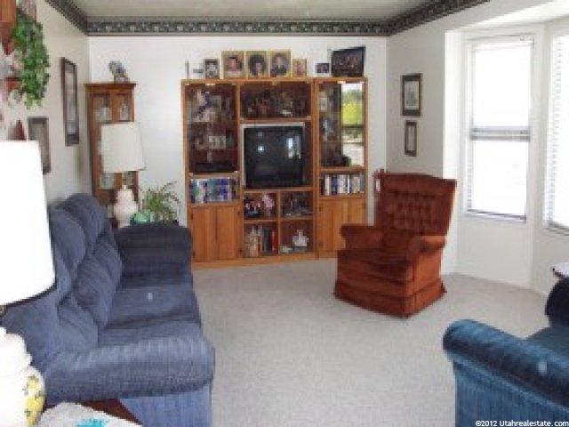 623 N 1250 W, Clearfield, UT 84015 — photo 2