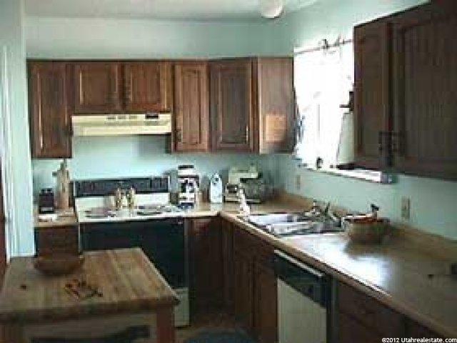 1829 Kimsbrough Rd, Sandy, UT 84092 — photo 3