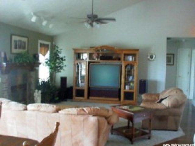 67 N 900 E, Lindon, UT 84042 — photo 4